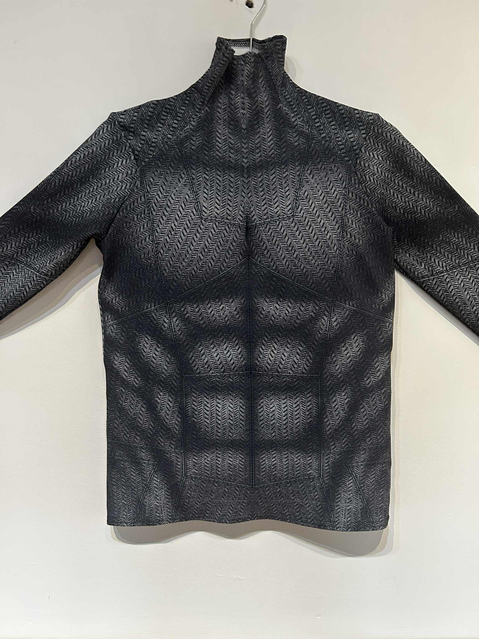 ***EXCESS STOCK - BATMAN SHIRT - SIZE MALE SMALL